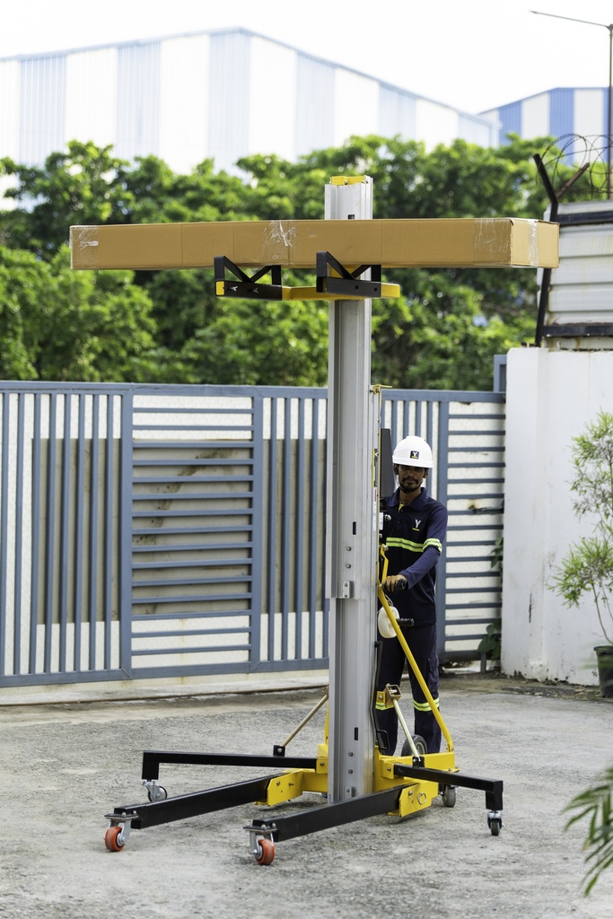 LIFTO - Heavy-duty and Manually Operated Lift